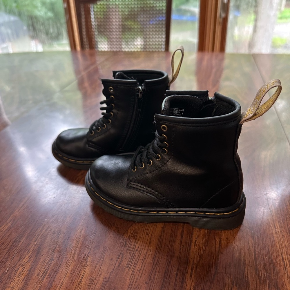 Toddler Dr. Marten zip up Boots